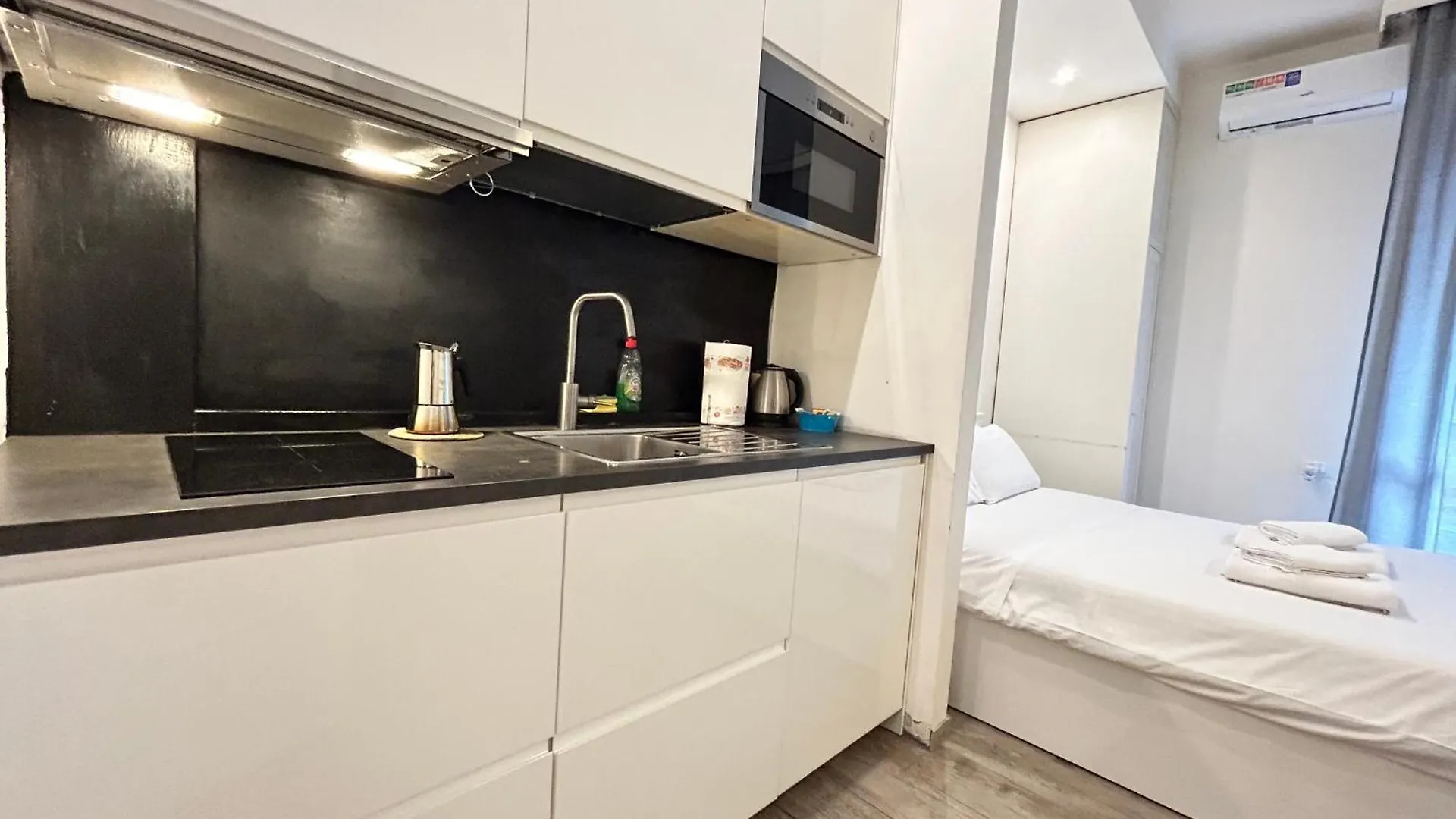 Cdm Studio By Florencehospitality Com Apartment